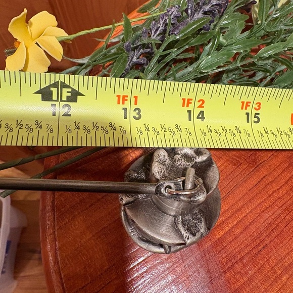 Frosty the Snowman pewter candle snuffer - Picture 6 of 6